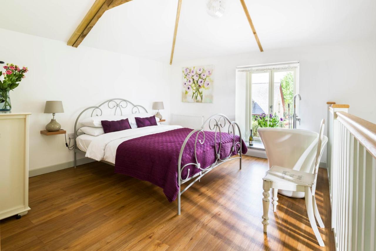Red River Stables - Peaceful, Beautiful Grounds, Swimming Pool, Central Location For West Cornwall Camborne Buitenkant foto