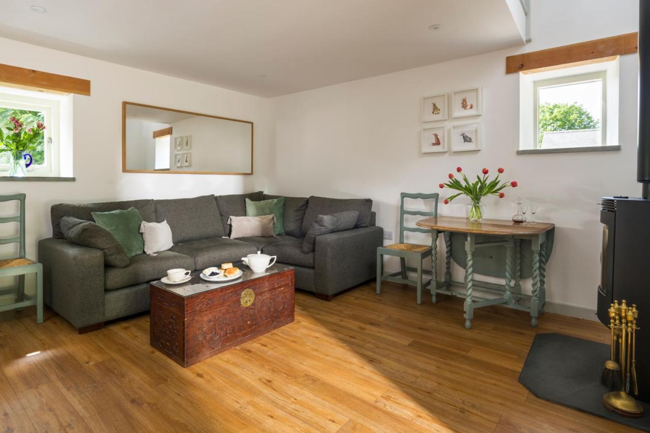 Red River Stables - Peaceful, Beautiful Grounds, Swimming Pool, Central Location For West Cornwall Camborne Buitenkant foto