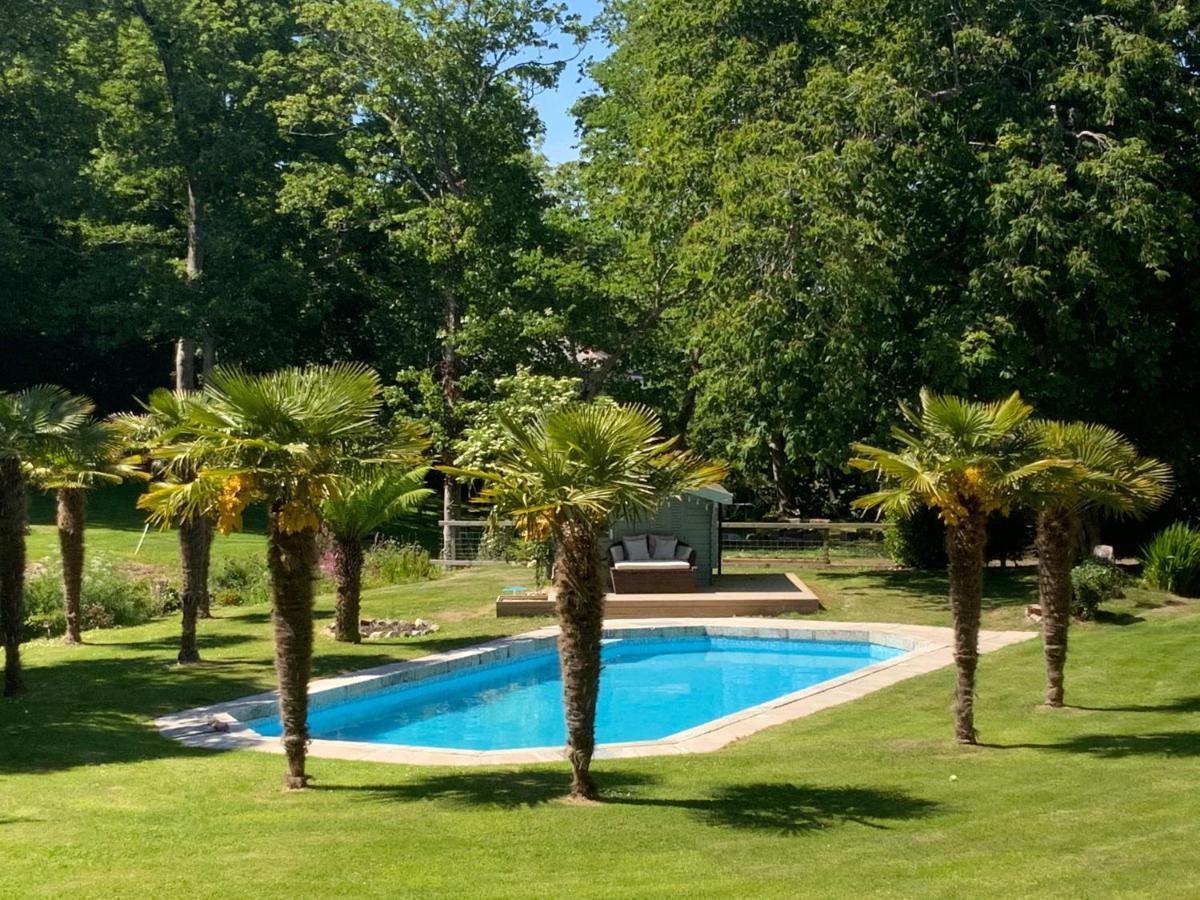 Red River Stables - Peaceful, Beautiful Grounds, Swimming Pool, Central Location For West Cornwall Camborne Buitenkant foto