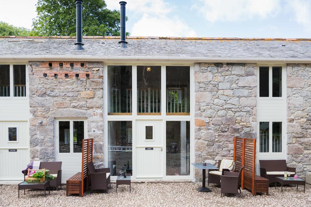Red River Stables - Peaceful, Beautiful Grounds, Swimming Pool, Central Location For West Cornwall Camborne Buitenkant foto
