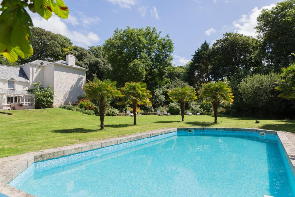 Red River Stables - Peaceful, Beautiful Grounds, Swimming Pool, Central Location For West Cornwall Camborne Buitenkant foto