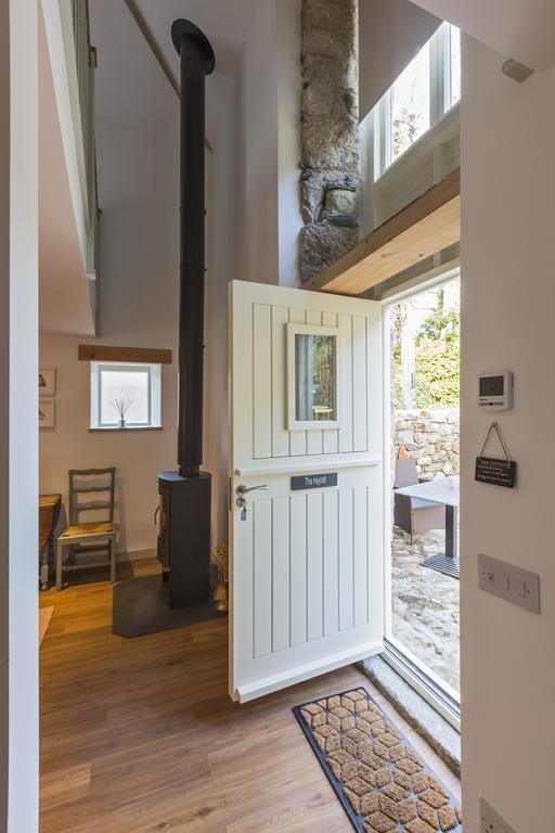 Red River Stables - Peaceful, Beautiful Grounds, Swimming Pool, Central Location For West Cornwall Camborne Buitenkant foto