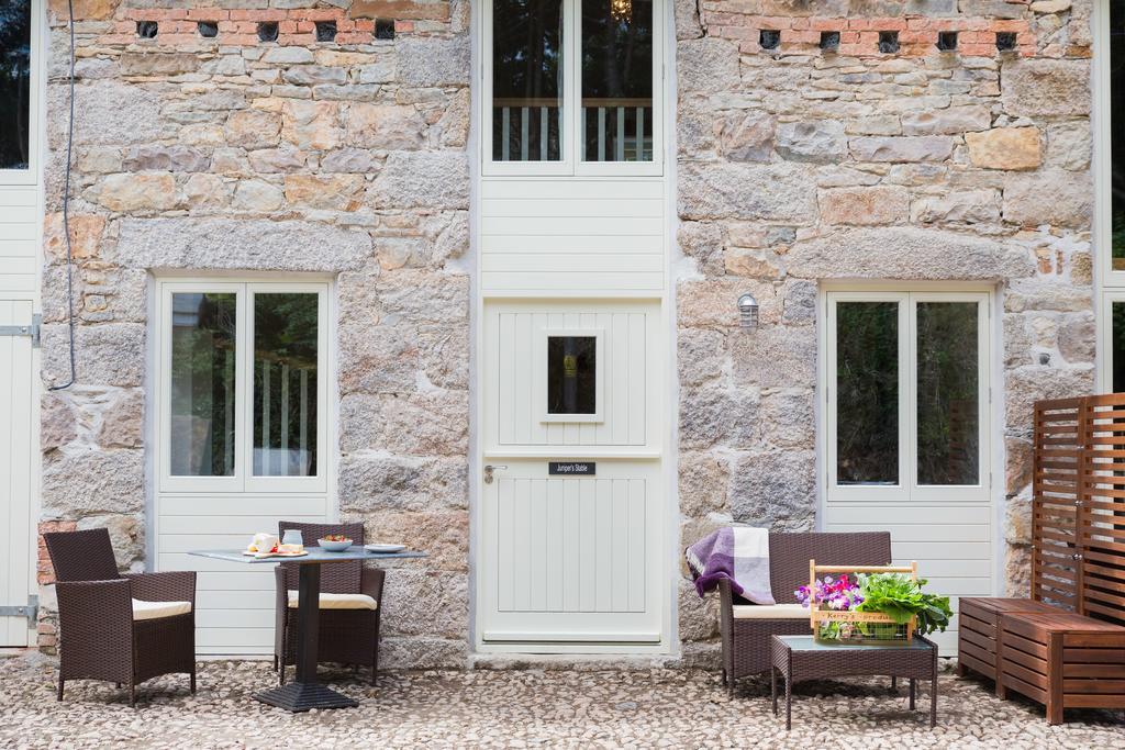 Red River Stables - Peaceful, Beautiful Grounds, Swimming Pool, Central Location For West Cornwall Camborne Buitenkant foto